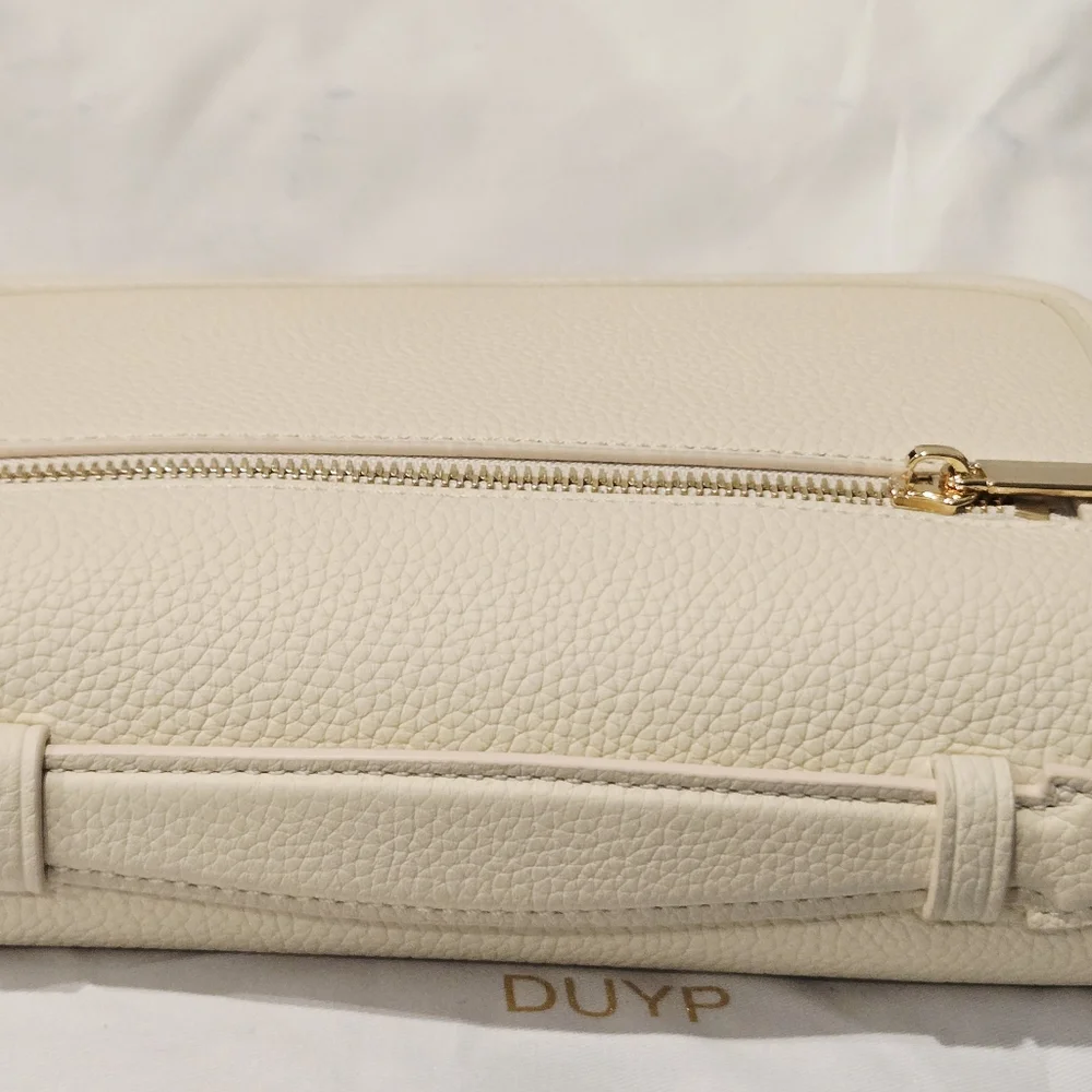 Mélodie Cécile "Le Petit Paris 15" in A Buttercream Color - Picture 5 of 17